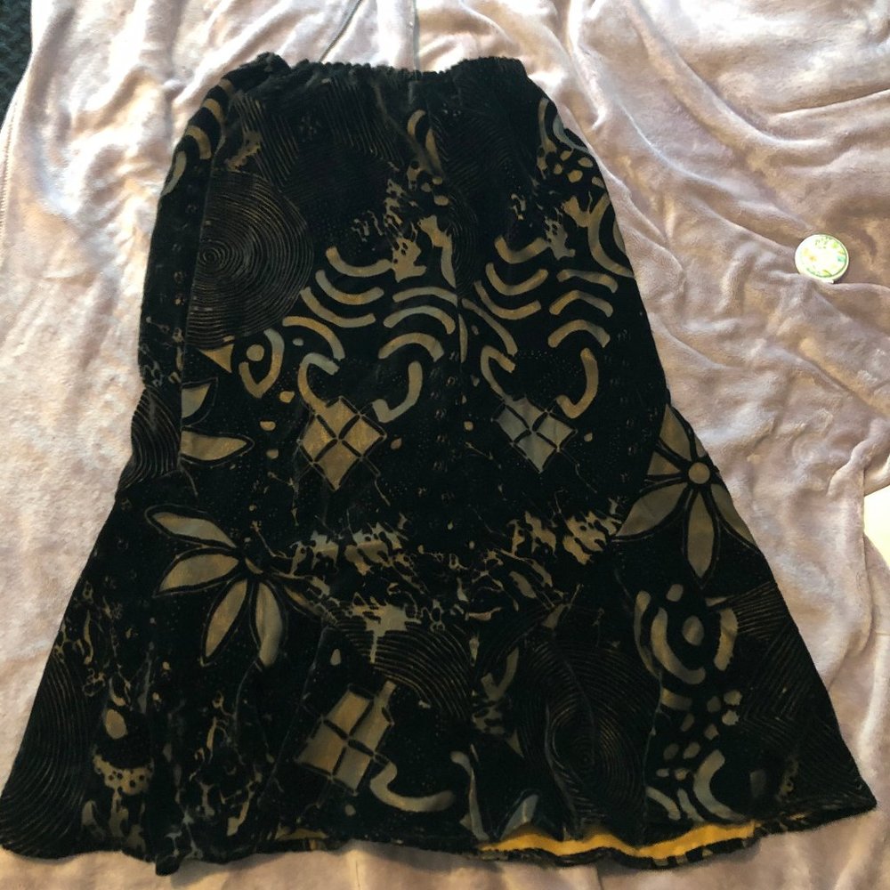brown wiggle skirt with black velvet overlay